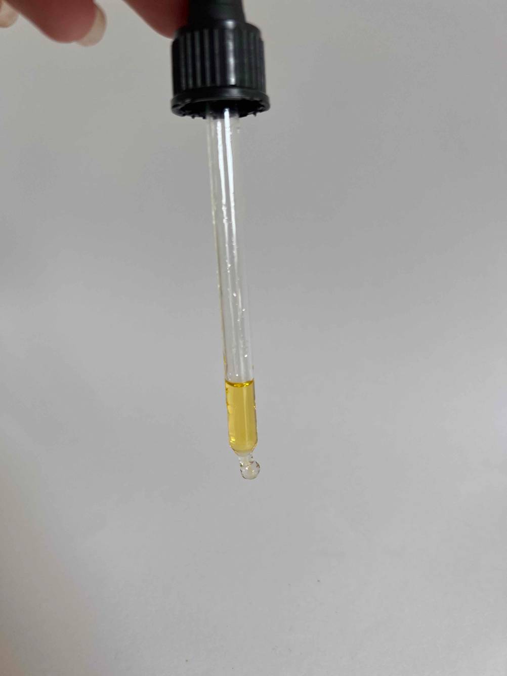 Pipette mit Öl.
