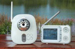 Babyphone mit Kamera ermöglichen es, dass Sie Ihren Liebling immer im Blick behalten können.
