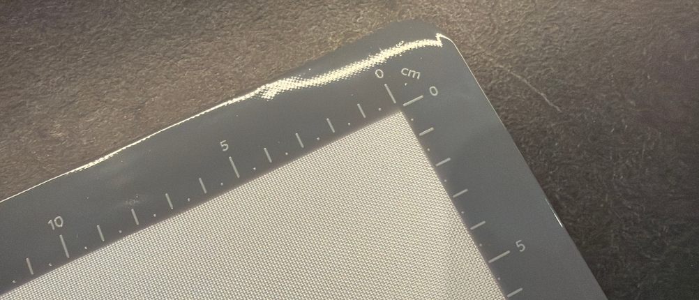 Eine Ecke von der Backefix-Original-Backfolie