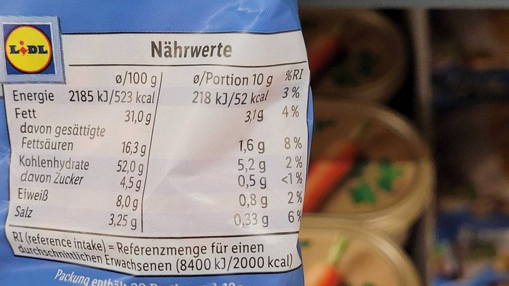 Backerbsen-Test: Nahaufnahme der Närwerttabelle auf der Packung.
