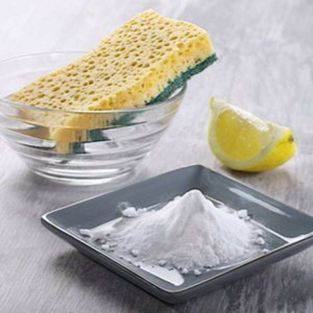 backofen mit mikrowelle mit backpulver und zitrone reinigen