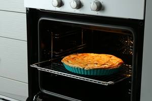 Backofenrost im Test - Kuchen auf einem Backofenrost