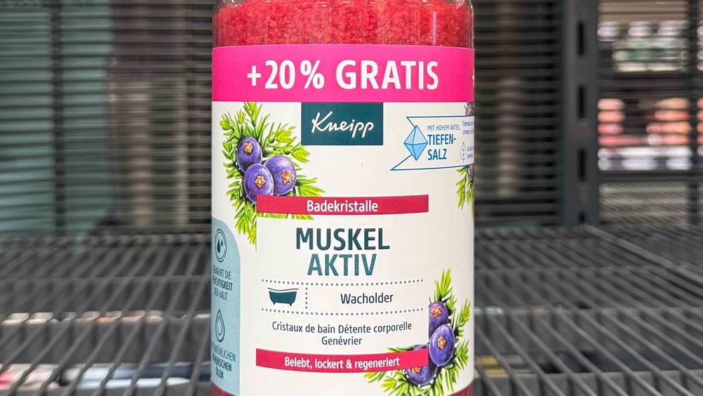 Badesalz getestet: Nahaufnahme des Labels auf der Vorderseite mit Logo und Artikelbezeichnung.