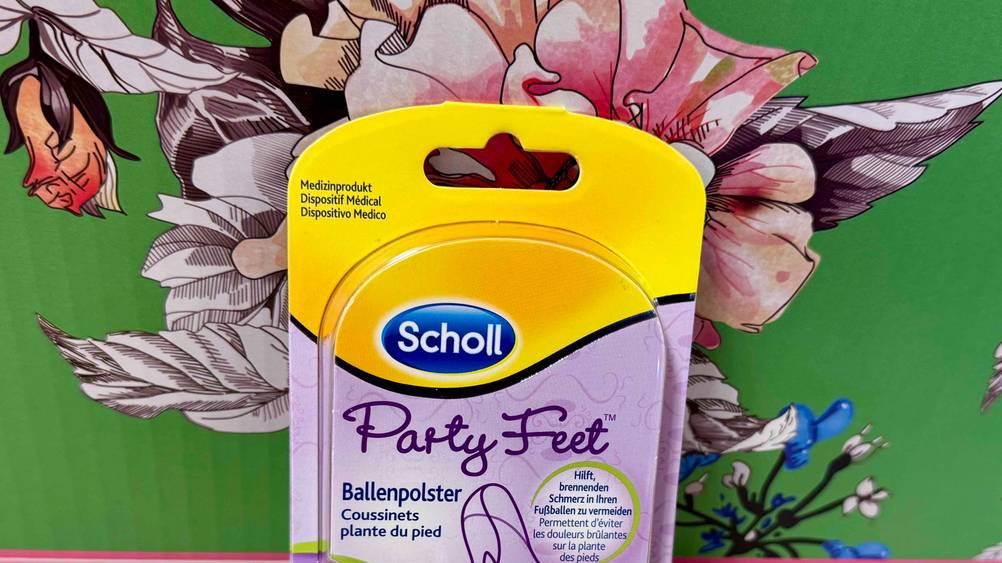 Ballenpolster im Test: Nahaufnahme der Vorderseite der Verpackung mit Logo und Artikelbezeichnung.