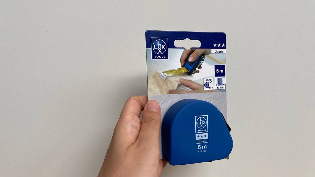 Bandmaß getestet: Bandmaß liegt in der Hand.