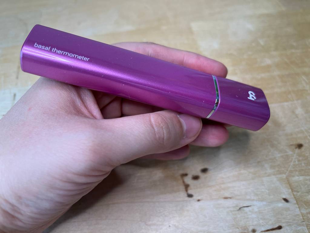 Auf dem Bild: das Basalthermometer Vinca II der Marke Femometer.