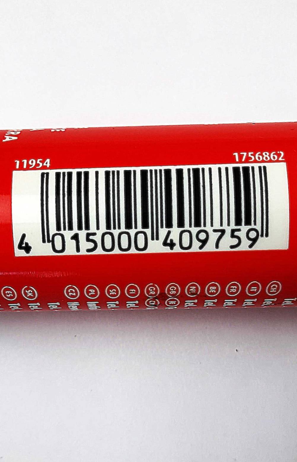 Bastelkleber-Test: Nahaufnahme des Strichcodes auf der Packung.