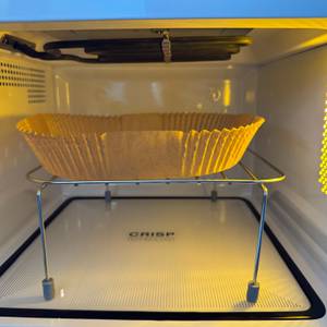 Backpapier im Inneren der Bauknecht ExtraSpace Crisp MW 427 SL
