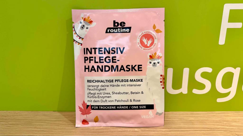 Handmaske im Test: Auf der Verpackung stehen Hinweise zur Anwendung.
