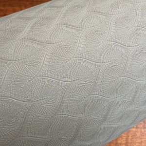 Die Struktur der Beautyovo-Gymnastikmatte in Nahaufnahme