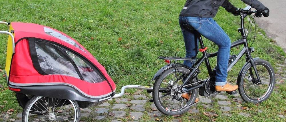 Fahrradanhänger-Test auf unwegsamer Strecke