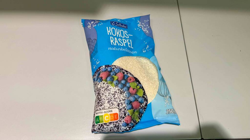 Auf der Packung von getesteten Kokosraspeln ist der Nutri-Score angegeben.