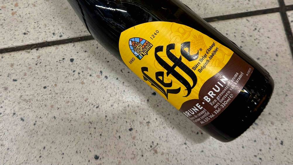 Belgisches Bier getestet: Nahaufnahme des Labels auf der Flasche.