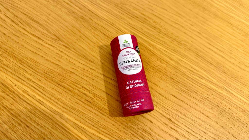 Ben und Anna-Deo-Test: Auf der Verpackung stehen Inhaltsmenge und Informationen.