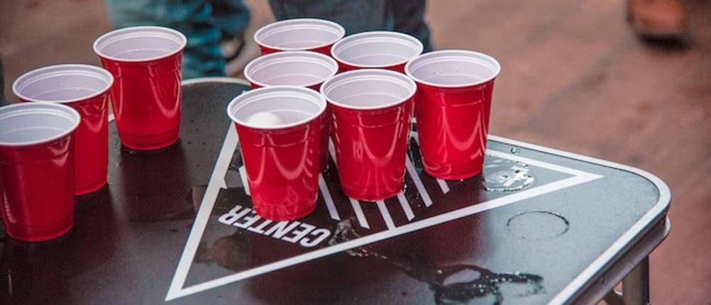 Bier-Pong-Tisch im Test: Aufstellbereich für die Becher auf einem Bier-Pong-Tisch.