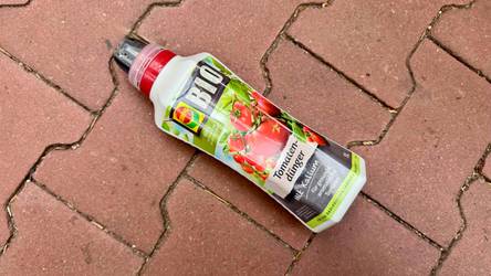 welchen dünger für gemüsepflanzen Tomaten- & Gemüse Dünger – Organisch mit Effektiven Mikroorganismen (EM) main image 0