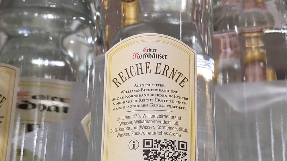 Birnenlikör im Test: Nahaufnahme des Labels auf der Rückseite.