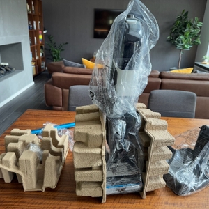 Bissell CrossWave HF3 mit Verpackungsmaterial