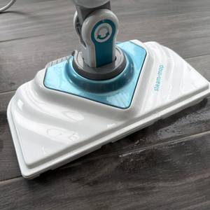 Der Aufsatz vom Black+Decker FSM1616-QS