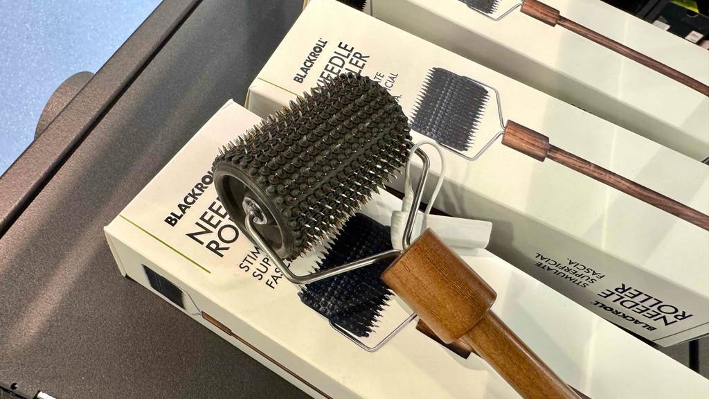 Detailansicht der Rolle eines Nadelrollers im Test.