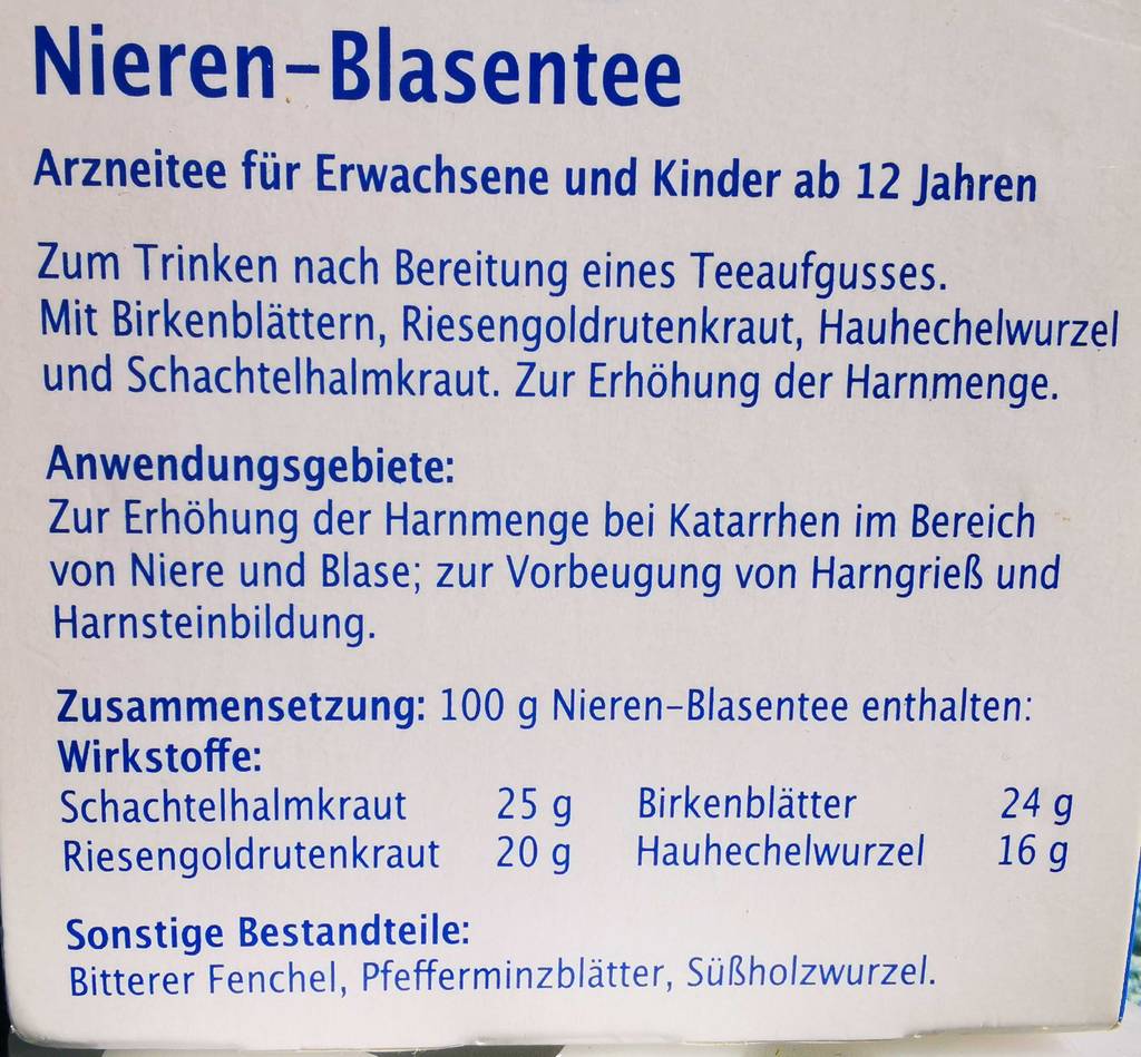 Auf der Verpackung von getestetem Blasen-und-Nierentee sind Hinweise zu den Anwendungsgebieten.