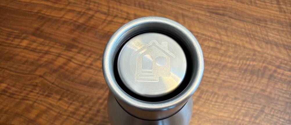 Die Oberseite vom Deckel der Blockhütte BH0014