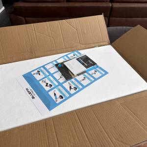 Der geöffnete Karton der Bluefin Ultra Slim Plus.