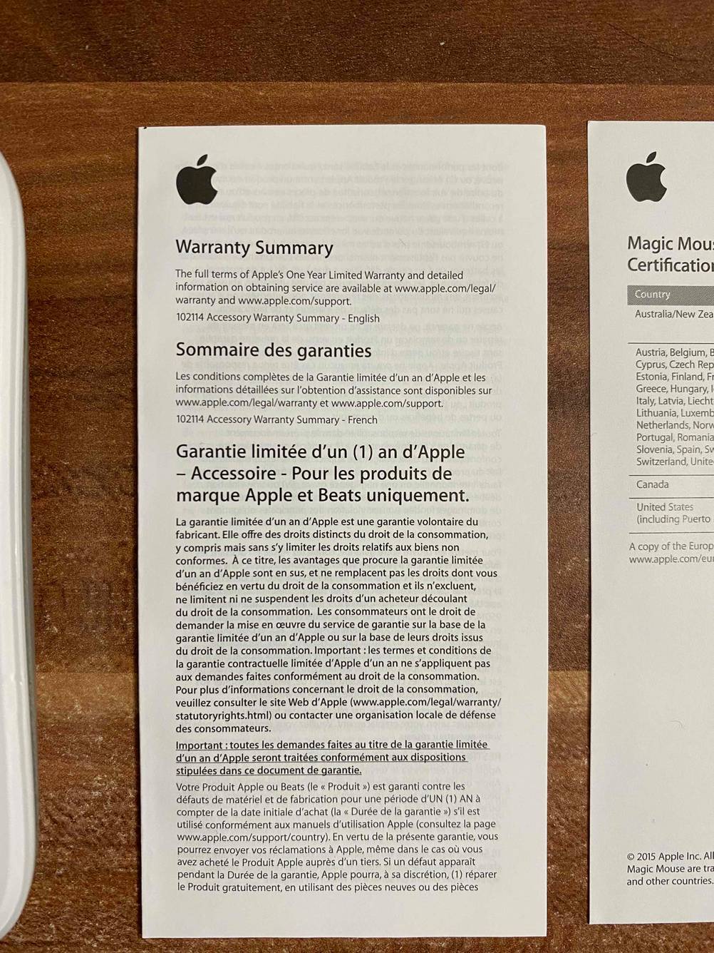 Bluetooth-Maus getestet: Nahaufnahme der Garantiebestimmungen in Papierform.