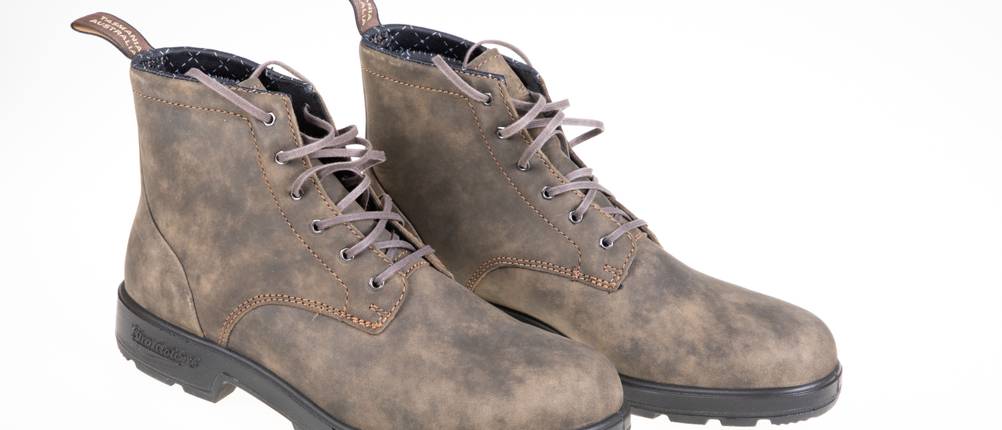 Blundstones-Test: Blundstones mit Schnürung vor weißem Hintergrund