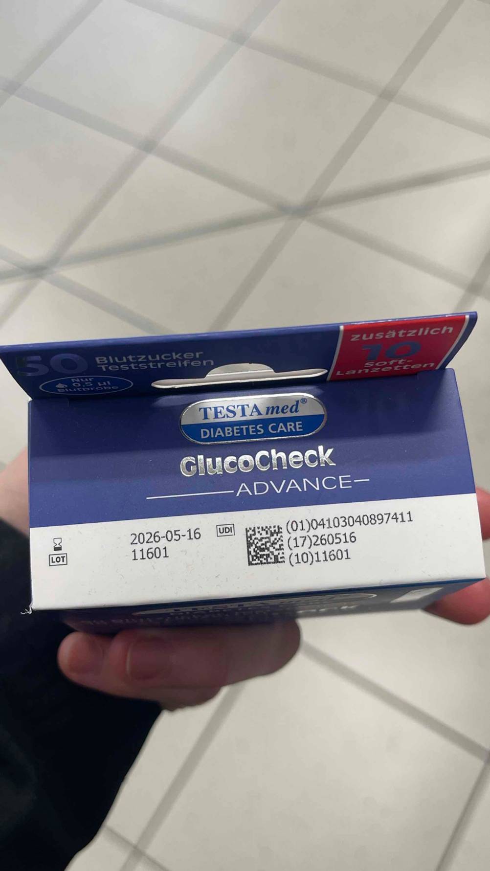 Oberseite der Verpackung der getesteten Blutzuckerteststeifen.