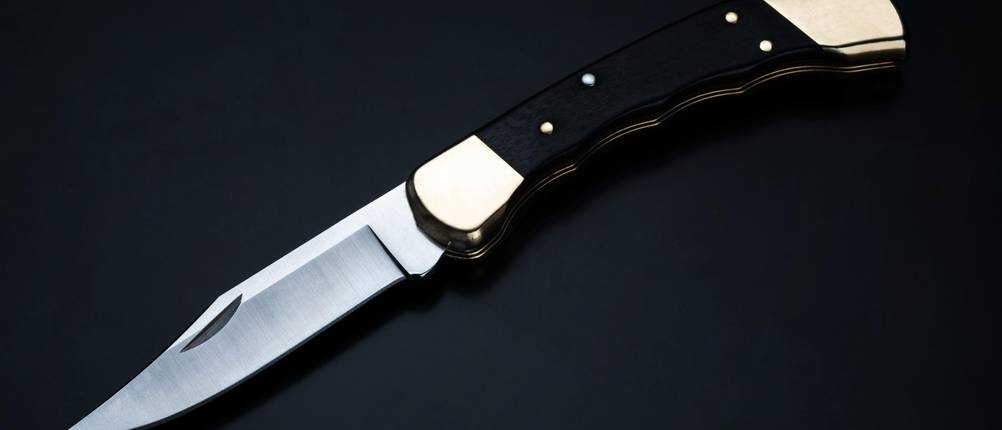 Boeker-Messer im Test: das Boeker-Taschenmesser auf schwarzem Untergrund