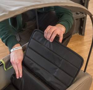 Das Innenpolster eines Bollerwagens im Test.