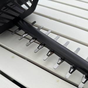 Die Klingen der Bosch-Akku-Heckenschere ‎0600849K01