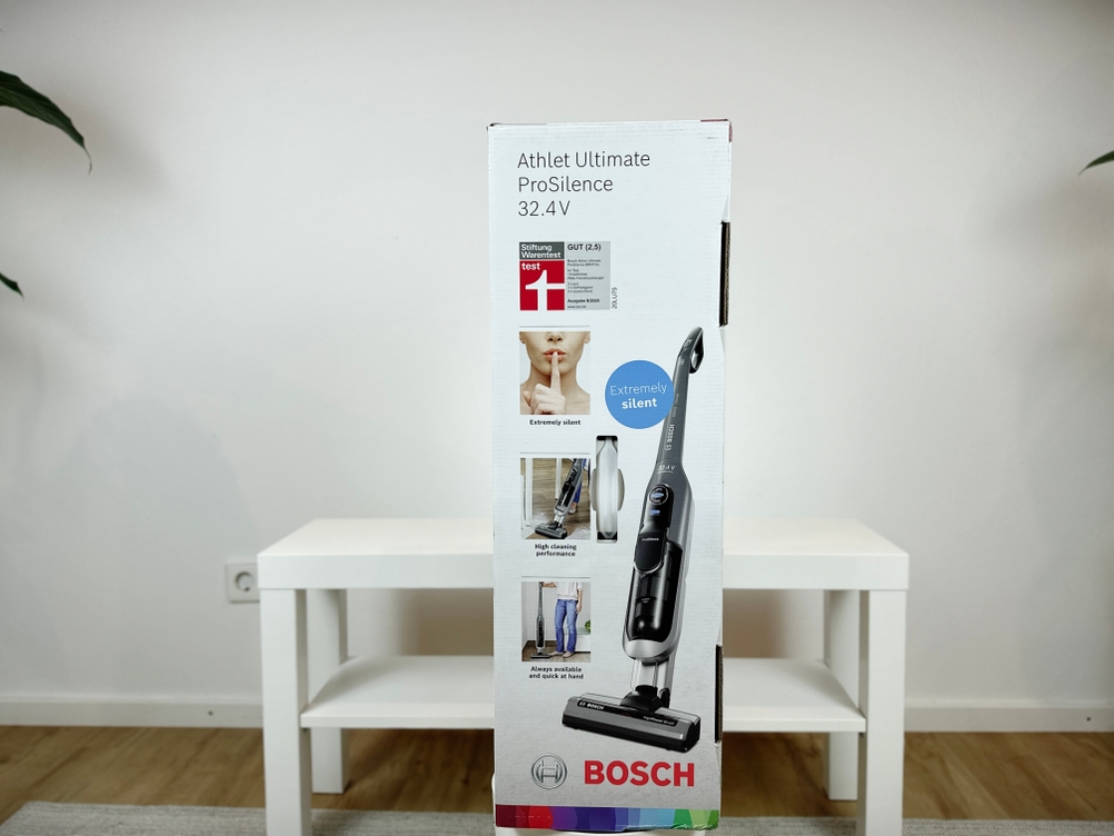 Rückseite der Verpackung des Bosch Athlet Ultimate ProSilence BBH7PET mit Produktinformationen und Features.