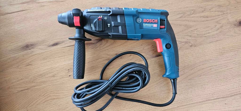 Bosch-Borhhammer-Test: Gesamtansicht des Borhammers.
