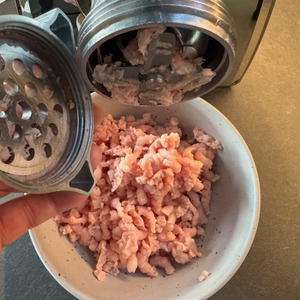 Die Öffnung des Bosch ProPower MFW67440 nach der Benutzung mit abgeschraubtem Einsatz