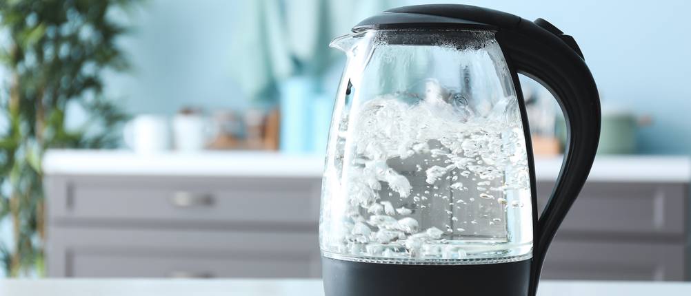 Bosch-Wasserkocher-Test: Ansicht eines Wasserkochers aus Glas.