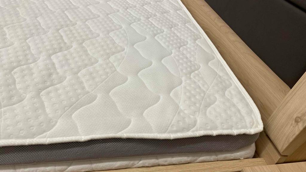 Polsterung von einer getesteten Boxspringmatratze.