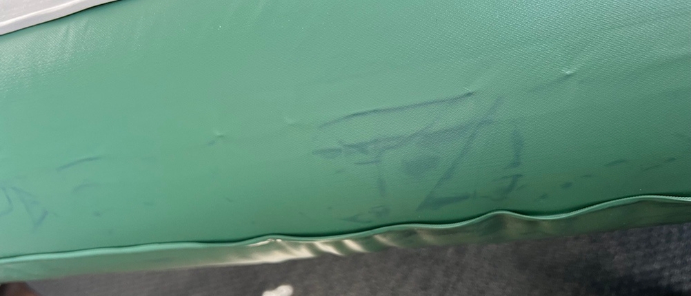 Leichte Verschmutzungen auf der Brace Master USAAL462201.