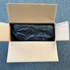 Der geöffnete Karton der Brace Master USAAL462201 von oben.