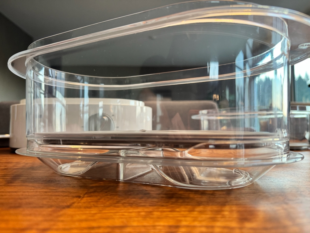 Leerer Behälter des Braun Dampfgarer Identity Collection