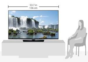 60 Zoll Fernseher haben ein Breite von 136 cm.
