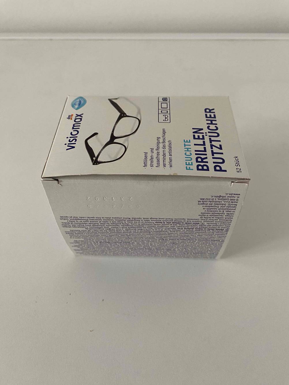 Brillenputztücher getestet: Seitenansicht der Verpackung.