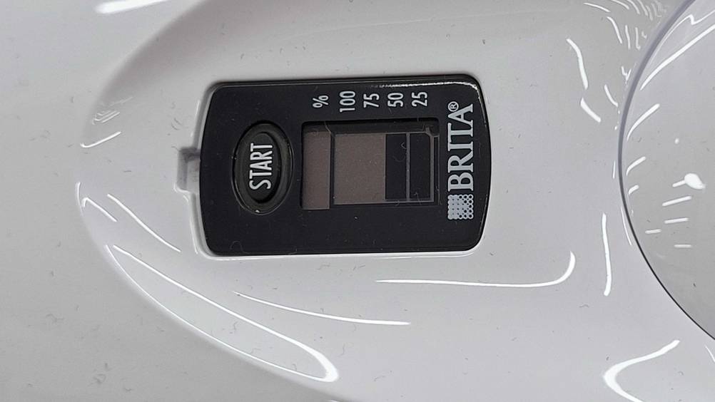 Getestet: Detailaufnahme der Anzeige zum Kartuschenwechsel auch Britta Memo eines Brita-Wasserfilters.