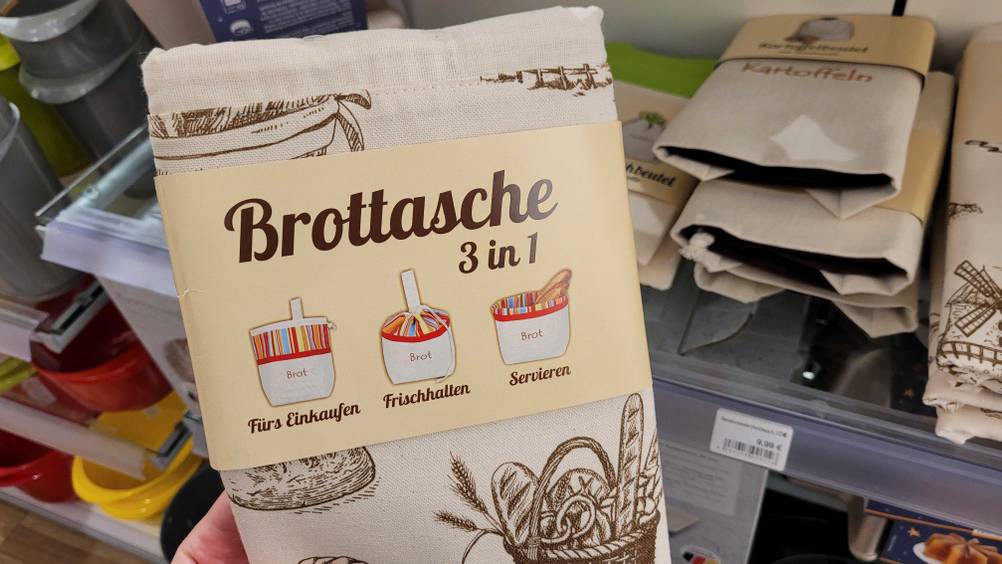 Nahaufnahme des Labels mit Aktikelbezeichung und Inforgrafik eines Brotbeutels im Test.