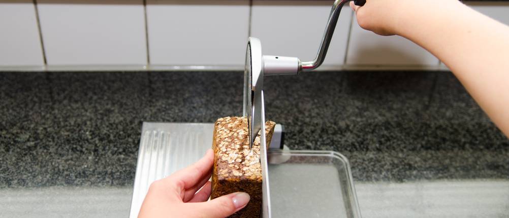 brotschneidemaschine-manuell-test
