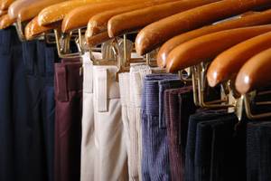 buegelpuppe-verschiedene-hosen