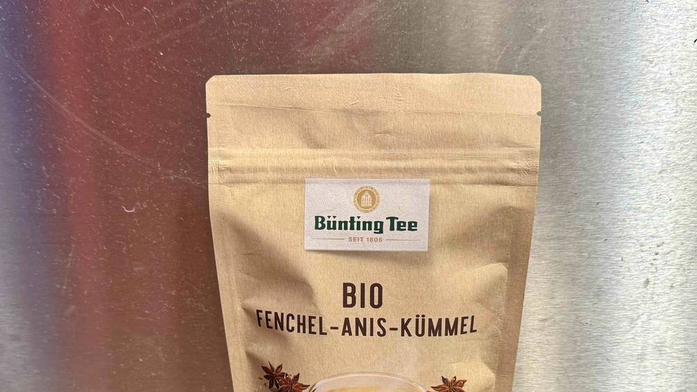 Bünting-Tee getestet: Nahaufnahme der Verpackung mit Logo und Artikelbezeichnung.