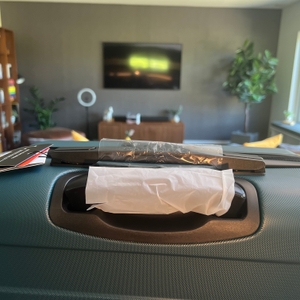 Die eingepackten Griffe des Cabin Max Anode in Nahaufnahme.