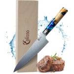 Calisso-Messer im Test: Calisso-Kochmesser vor einer Calisso-Geschenkebox und zwei Scheiben Steak daneben